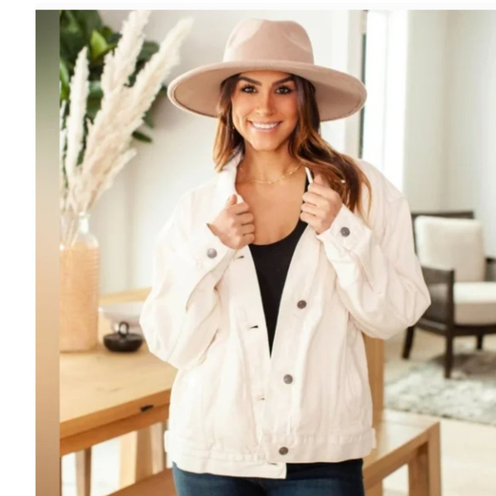 FREE PEOPLE Jolene Trucker denim Jacket (1239) 🦋🔮👖
